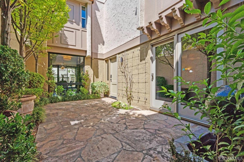 205 Casitas Bulevar Boulevard