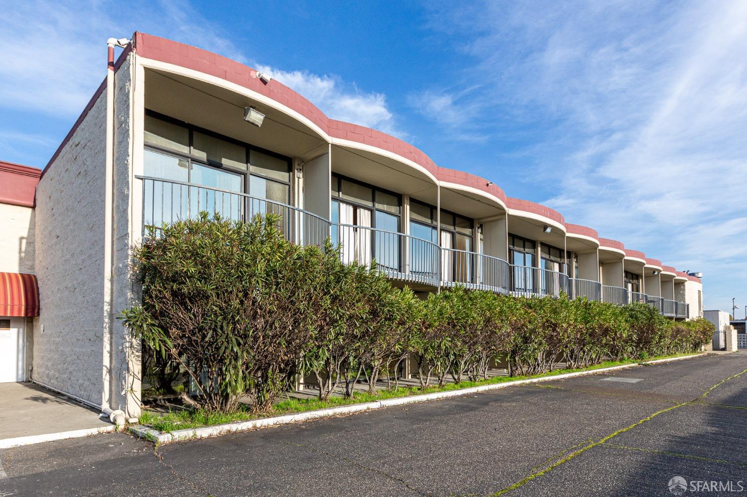 150 Hegenberger Road