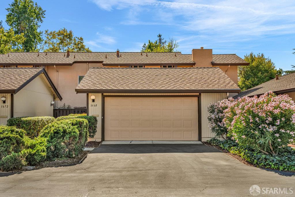 Walnut Creek, California 94598, United States, 3 Bedrooms Bedrooms, ,3 BathroomsBathrooms,Residential,Active,217744