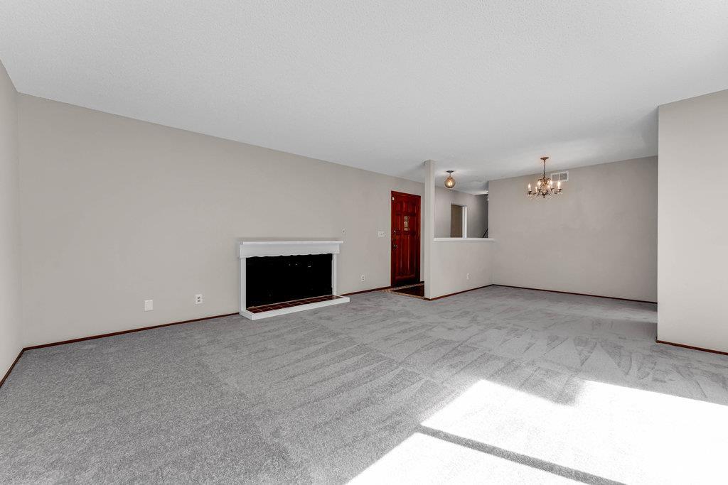 Walnut Creek, California 94598, United States, 3 Bedrooms Bedrooms, ,3 BathroomsBathrooms,Residential,Active,217744