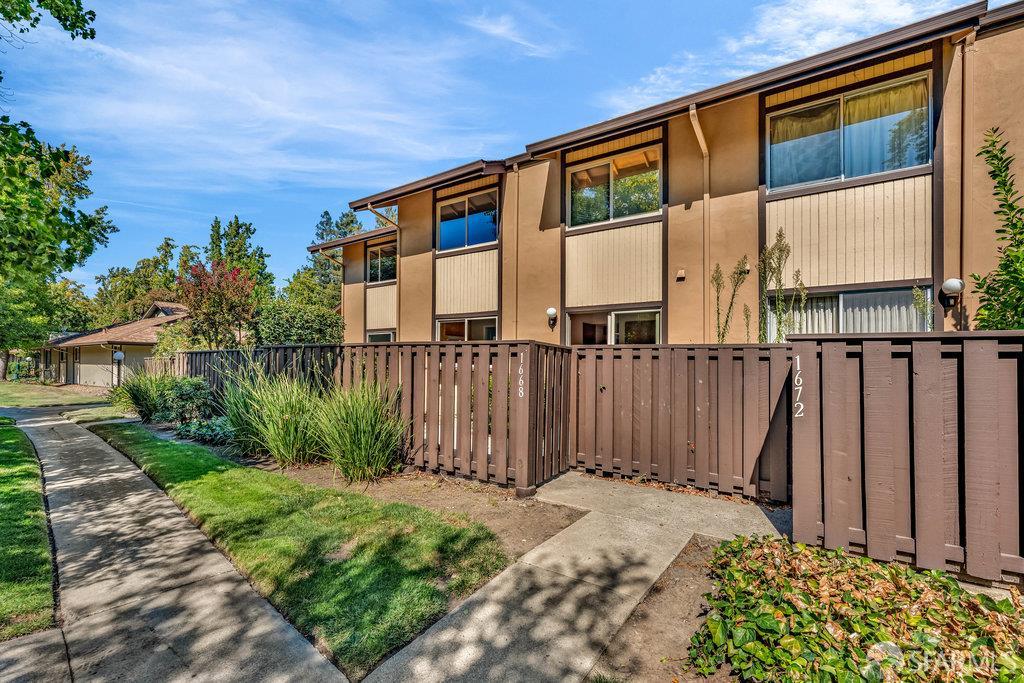 Walnut Creek, California 94598, United States, 3 Bedrooms Bedrooms, ,3 BathroomsBathrooms,Residential,Active,217744