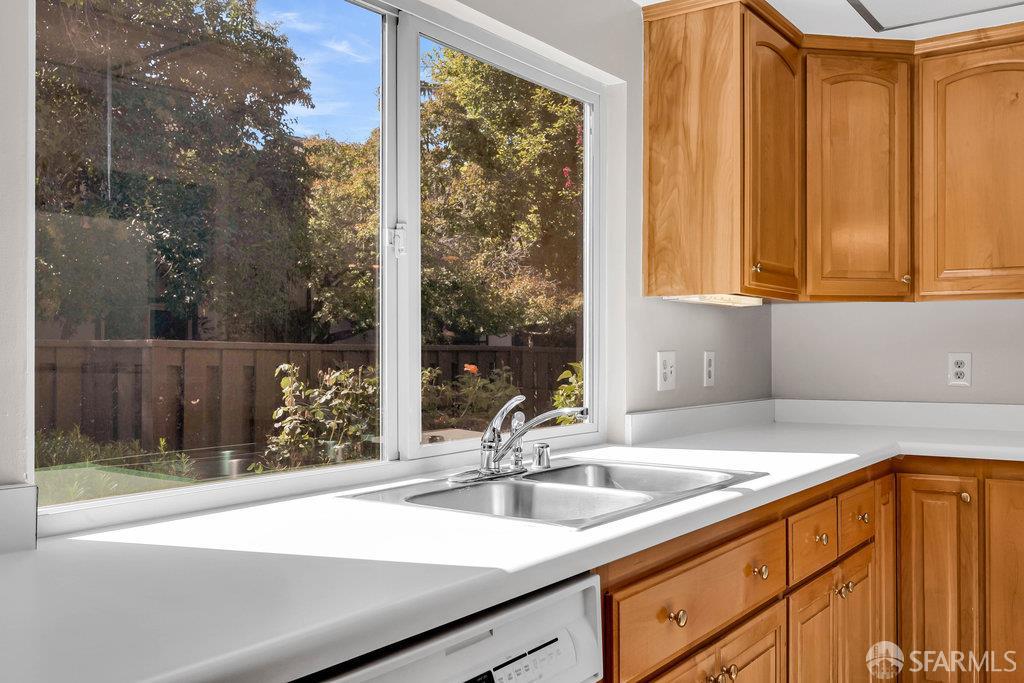 Walnut Creek, California 94598, United States, 3 Bedrooms Bedrooms, ,3 BathroomsBathrooms,Residential,Active,217744