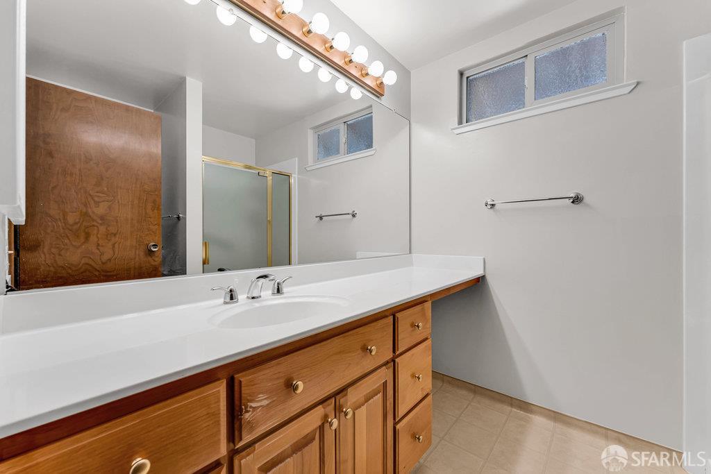 Walnut Creek, California 94598, United States, 3 Bedrooms Bedrooms, ,3 BathroomsBathrooms,Residential,Active,217744