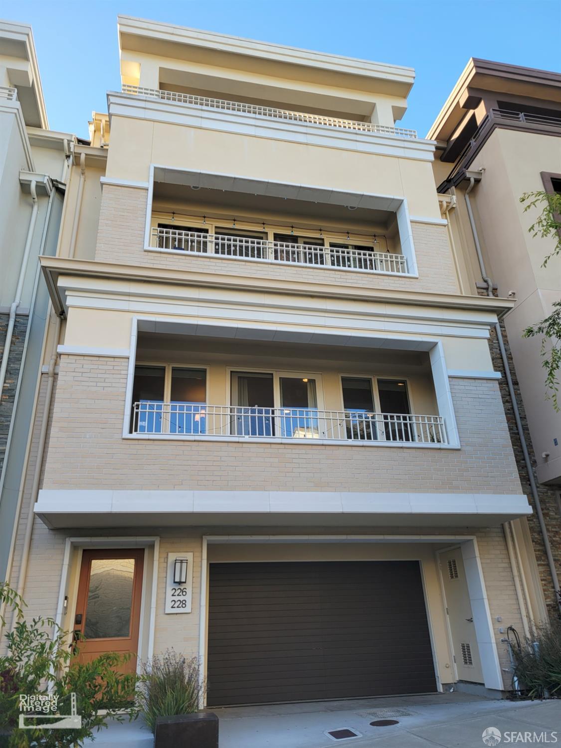 228 Summit Way 228