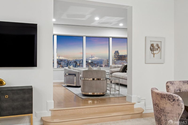 1127 Greenwich Street
