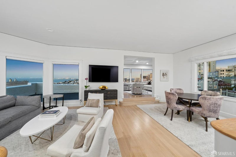 1127 Greenwich Street