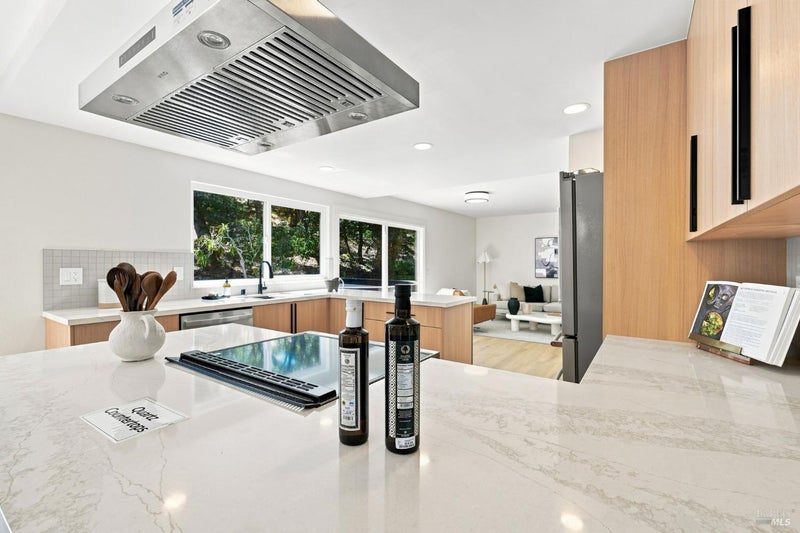36 Plata Court