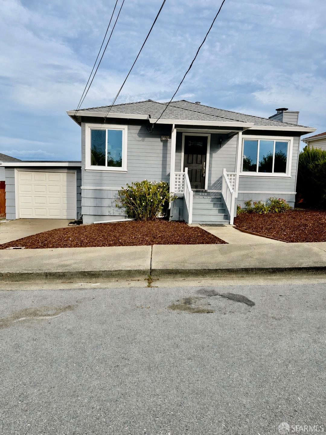 654 Ash Avenue
