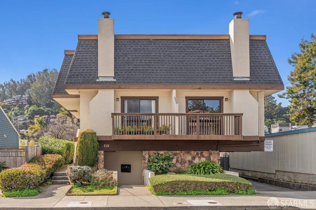 Albany, California 94706, United States, 2 Bedrooms Bedrooms, ,2 BathroomsBathrooms,Residential,Pending,1441