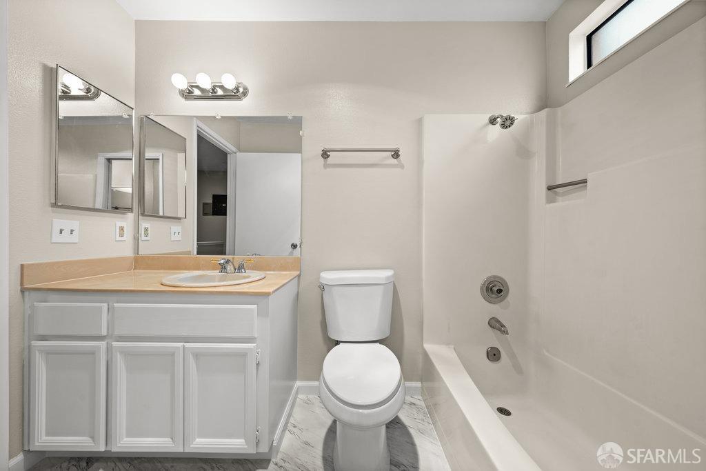 Albany, California 94706, United States, 2 Bedrooms Bedrooms, ,2 BathroomsBathrooms,Residential,Pending,1441