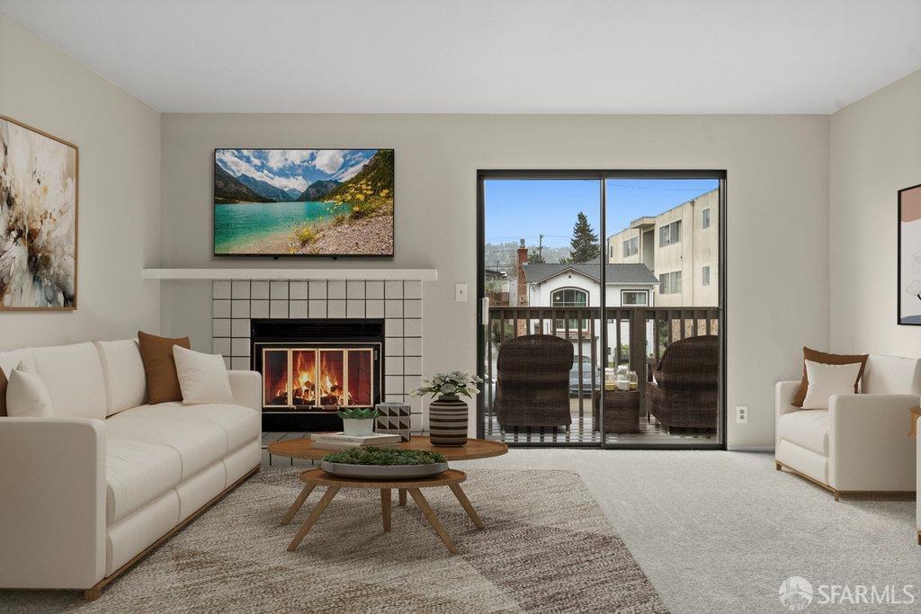 Albany, California 94706, United States, 2 Bedrooms Bedrooms, ,2 BathroomsBathrooms,Residential,Pending,1441