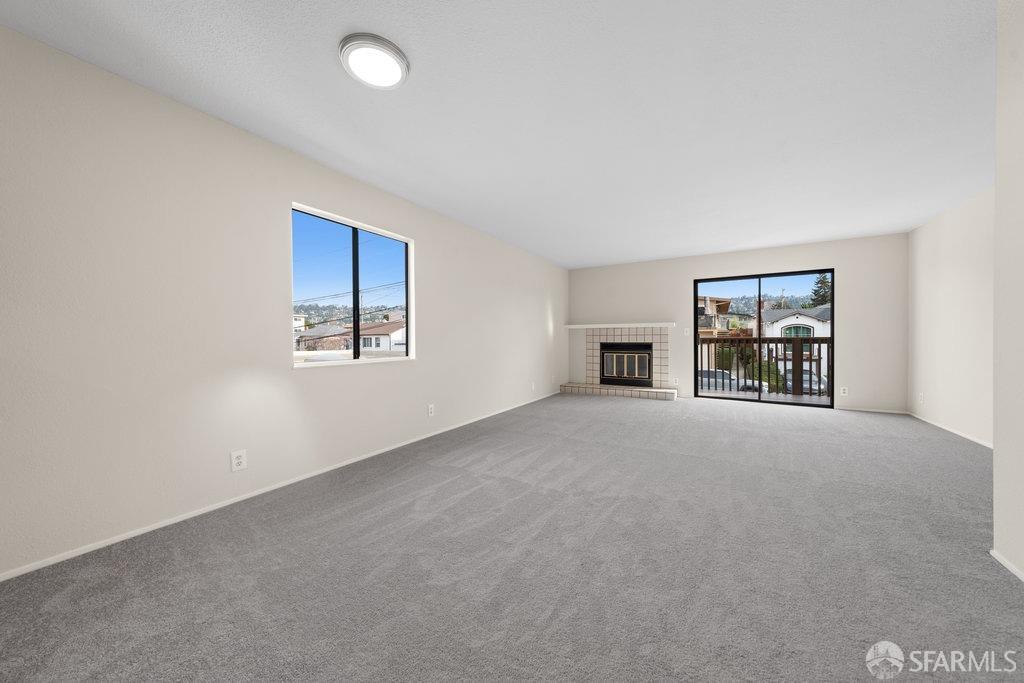 Albany, California 94706, United States, 2 Bedrooms Bedrooms, ,2 BathroomsBathrooms,Residential,Pending,1441