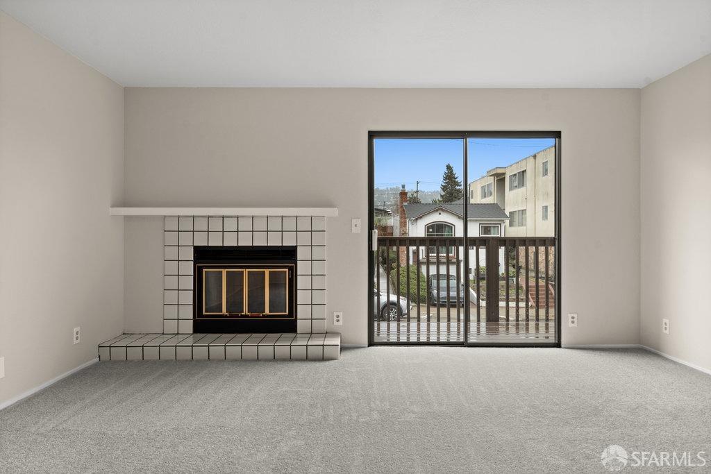 Albany, California 94706, United States, 2 Bedrooms Bedrooms, ,2 BathroomsBathrooms,Residential,Pending,1441