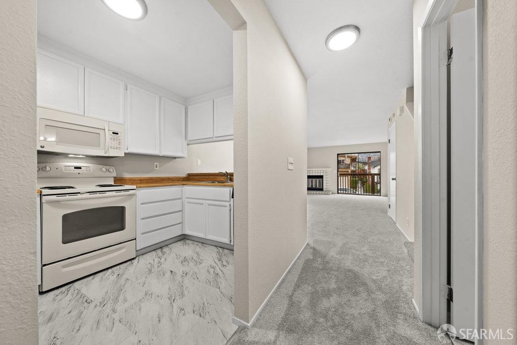 Albany, California 94706, United States, 2 Bedrooms Bedrooms, ,2 BathroomsBathrooms,Residential,Pending,1441