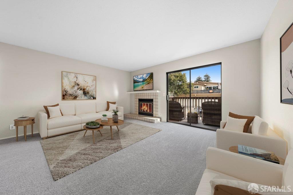 Albany, California 94706, United States, 2 Bedrooms Bedrooms, ,2 BathroomsBathrooms,Residential,Pending,1441