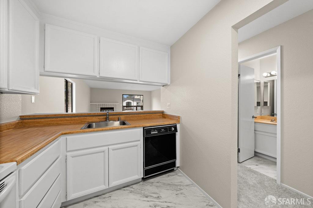 Albany, California 94706, United States, 2 Bedrooms Bedrooms, ,2 BathroomsBathrooms,Residential,Pending,1441