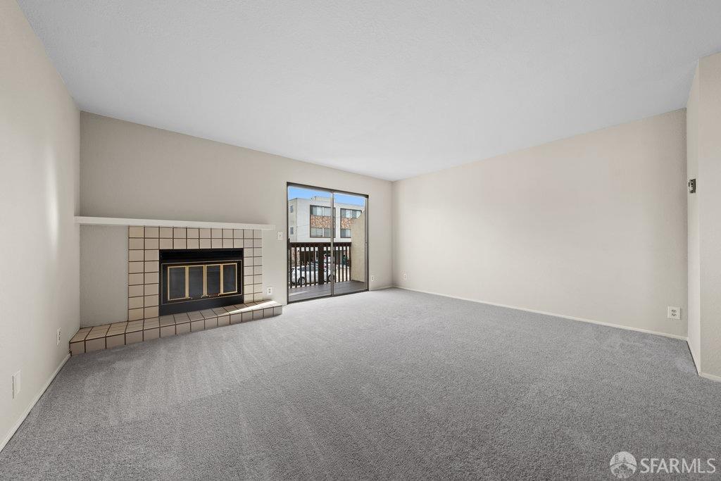 Albany, California 94706, United States, 2 Bedrooms Bedrooms, ,2 BathroomsBathrooms,Residential,Pending,1441