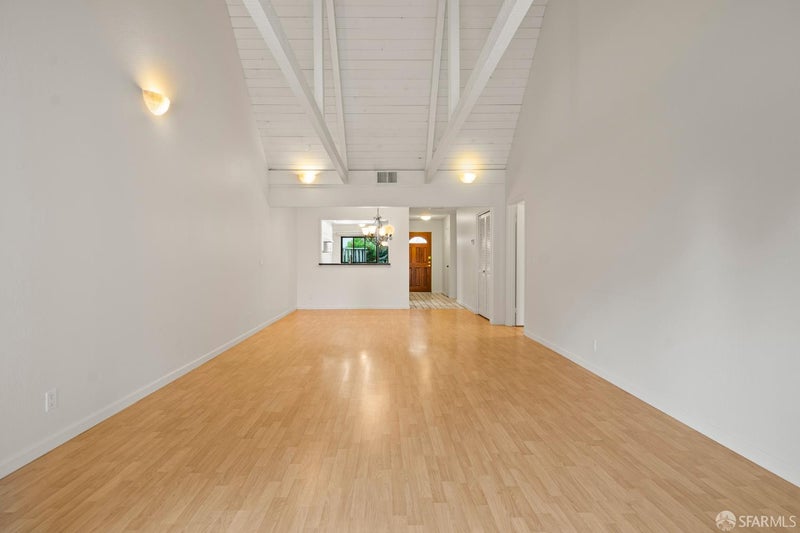 6023 Montgomery Corner