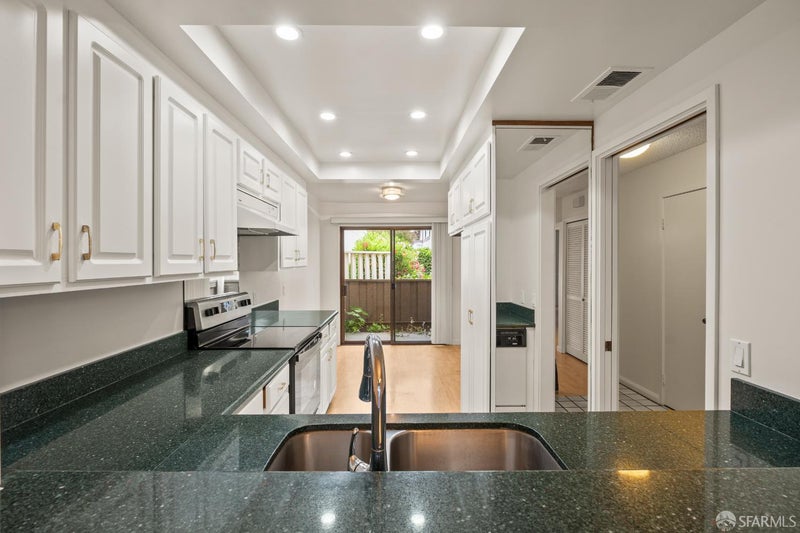 6023 Montgomery Corner
