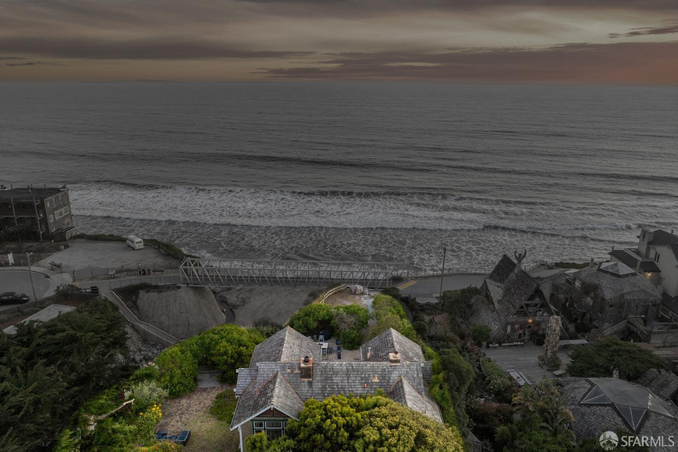 445 Mirada Road