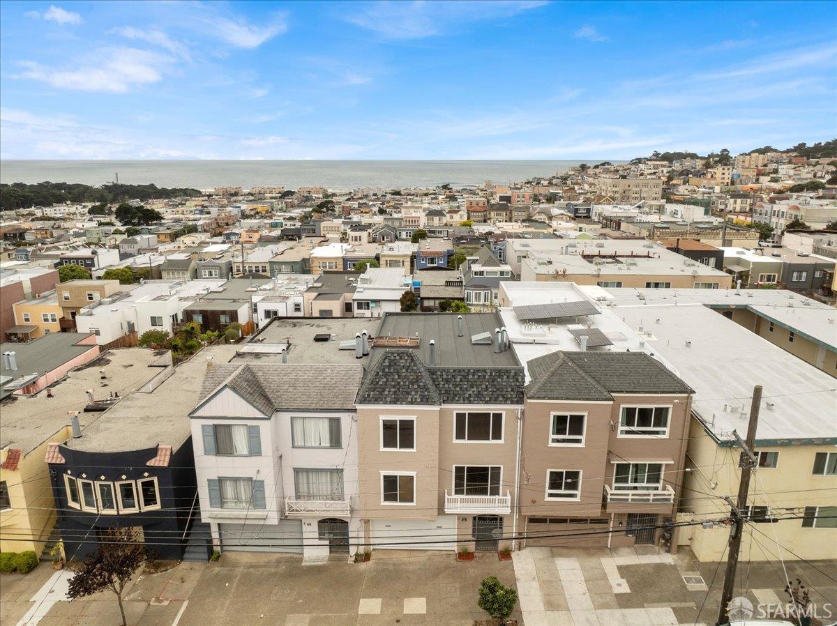 735-737 40th Avenue