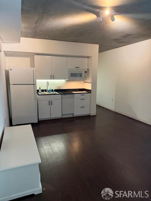 8 Octavia Boulevard 407