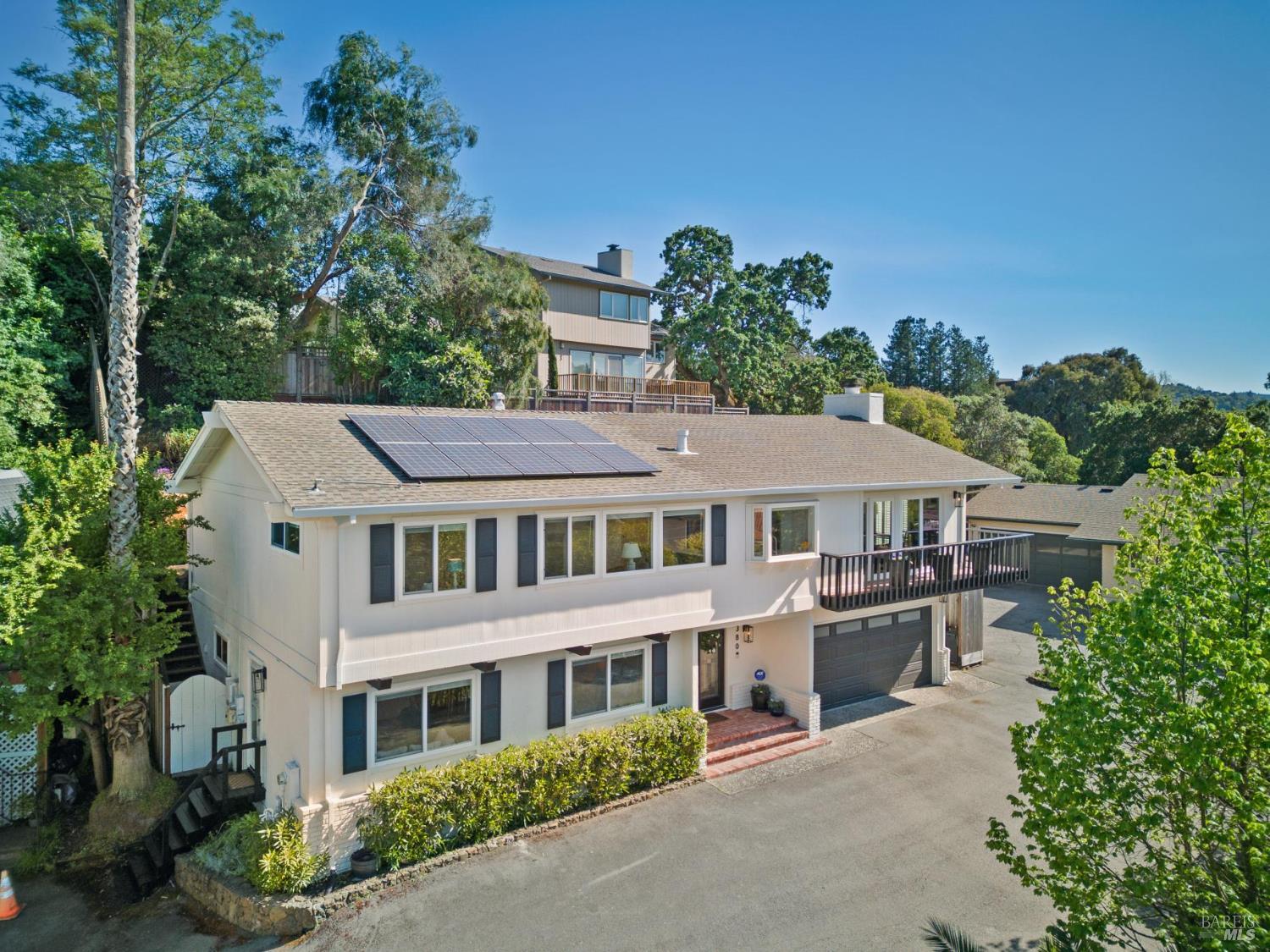 1380 Grand Avenue