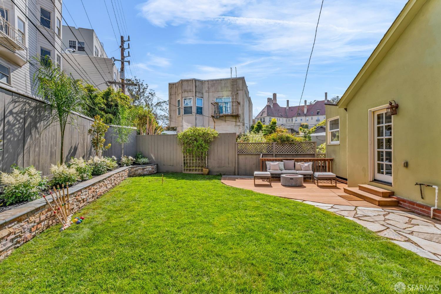 San Francisco, California 94127, United States, 3 Bedrooms Bedrooms, ,2 BathroomsBathrooms,Residential,Pending,115376