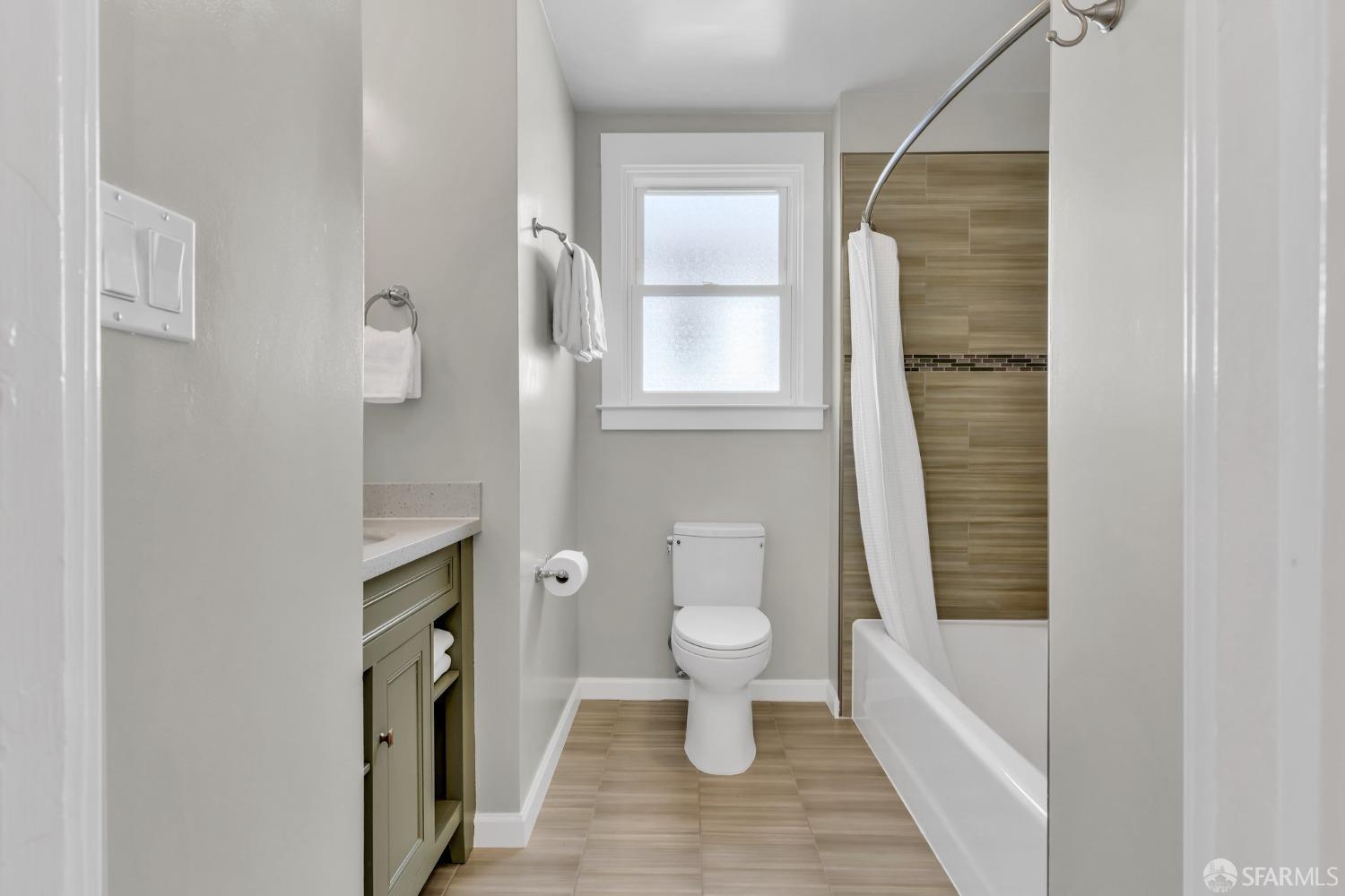 San Francisco, California 94127, United States, 3 Bedrooms Bedrooms, ,2 BathroomsBathrooms,Residential,Pending,115376