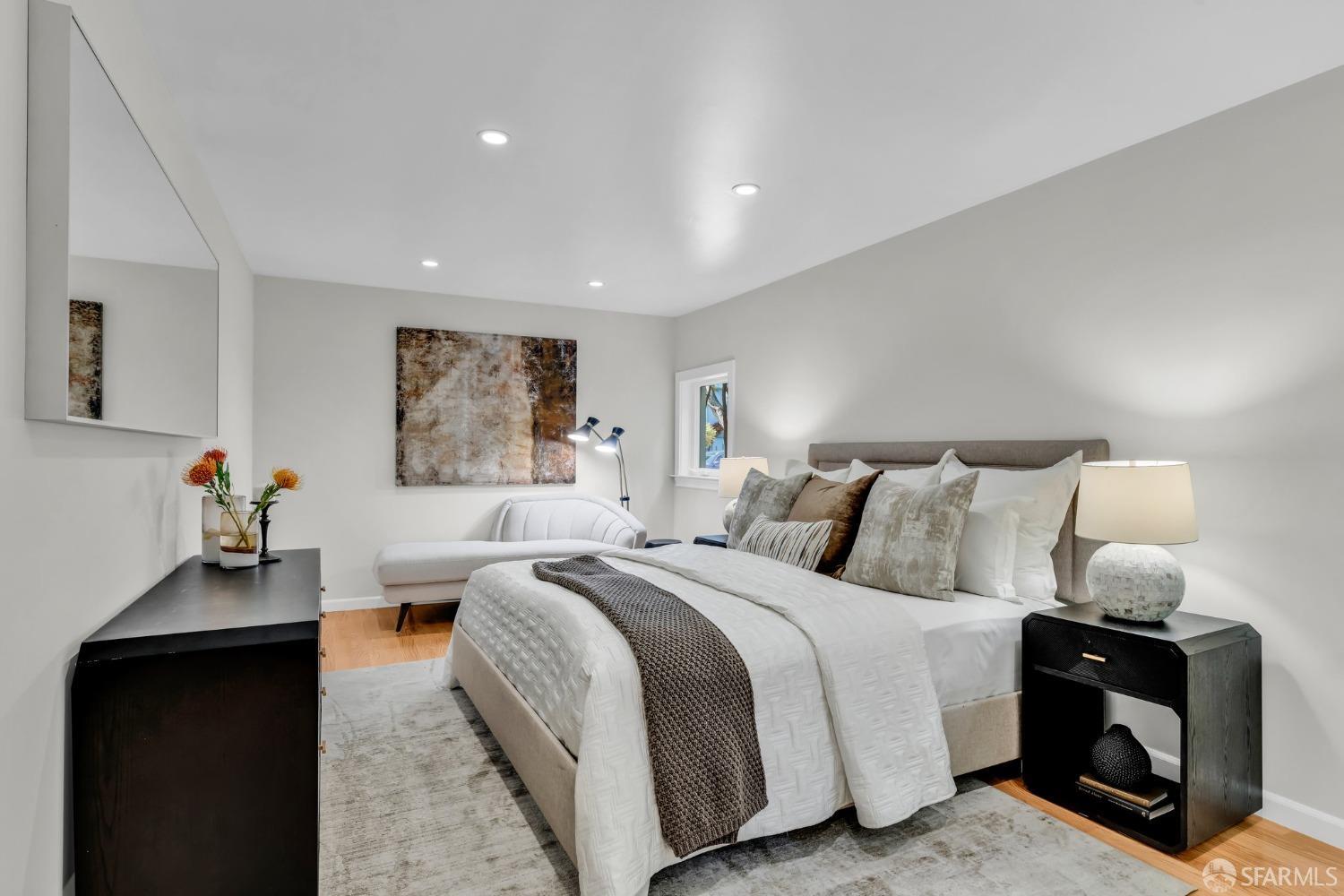 San Francisco, California 94127, United States, 3 Bedrooms Bedrooms, ,2 BathroomsBathrooms,Residential,Pending,115376