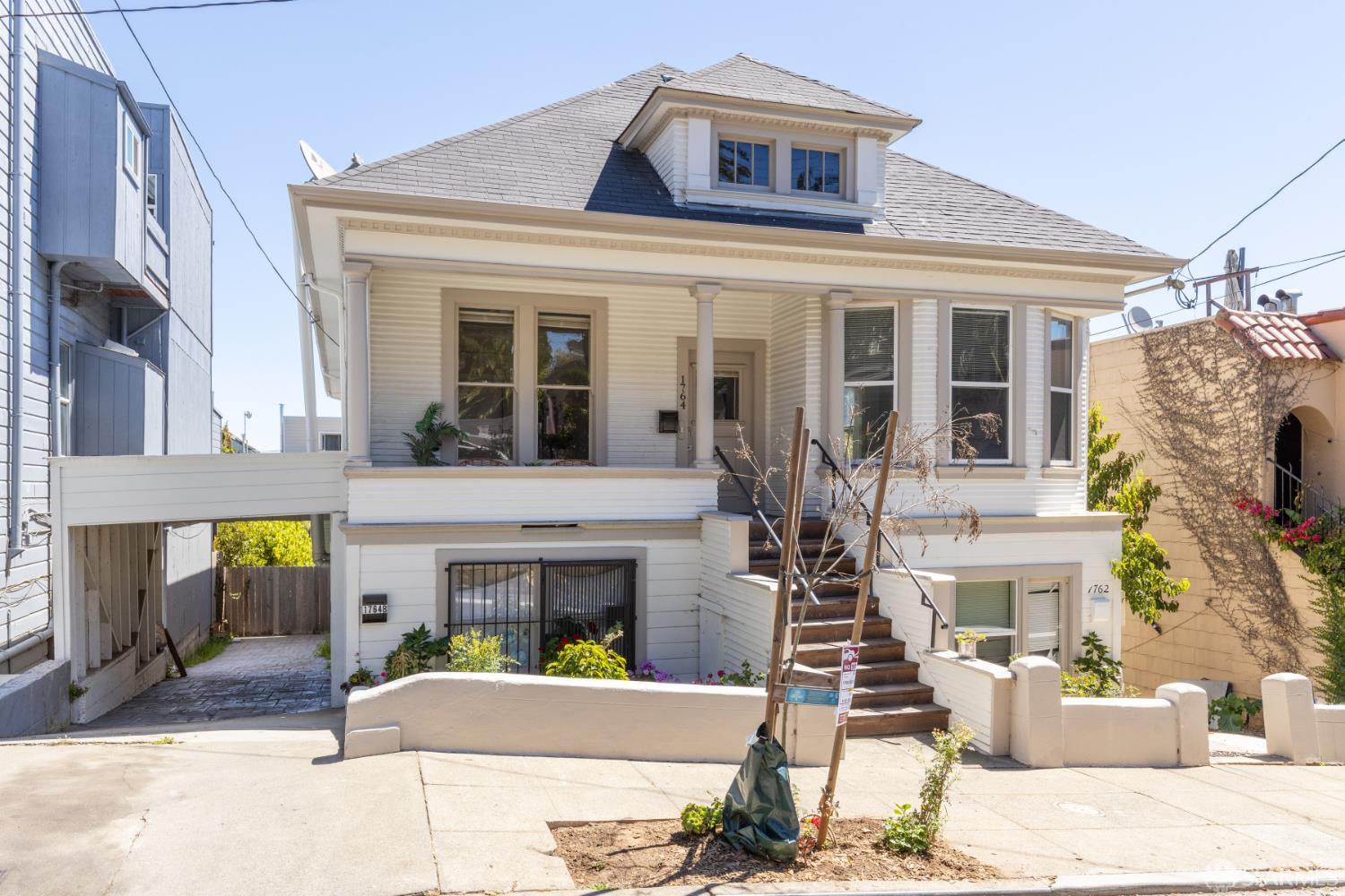 1762-1764 Quesada Avenue