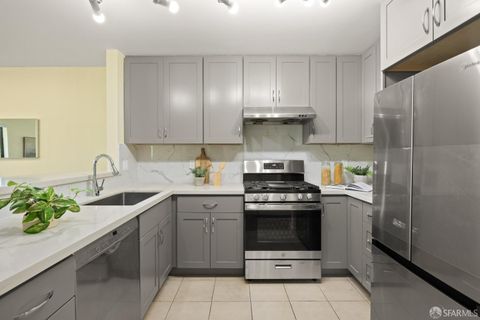 305 Oak Court, Daly City, CA 94014 - #: 425020807