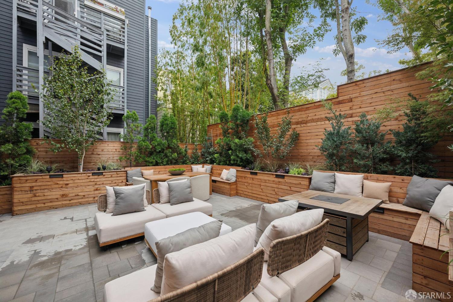 2065 Ofarrell Street