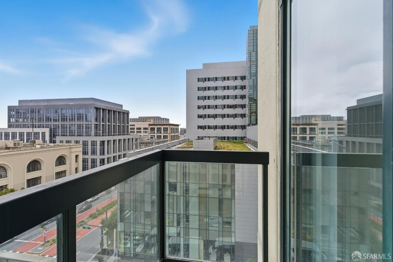 1 Daniel Burnham Court 303