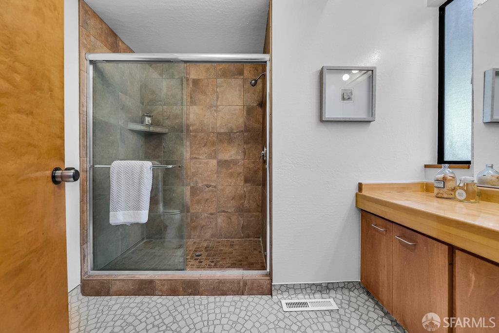 Kensington, California 94707, United States, 4 Bedrooms Bedrooms, ,4 BathroomsBathrooms,Residential,Contingent,203456