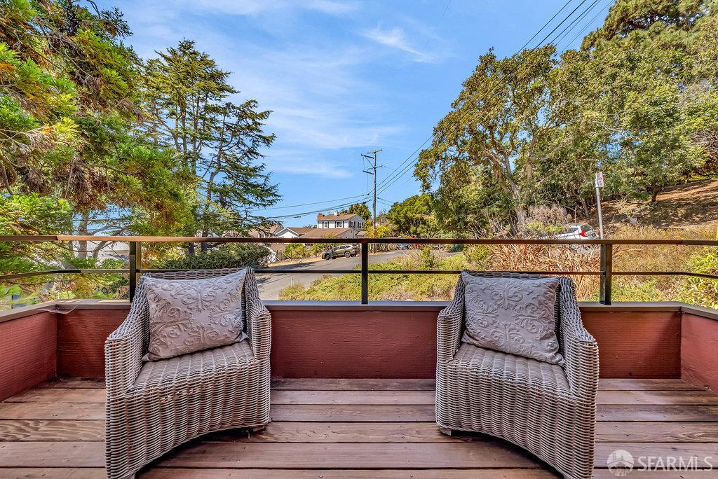 Kensington, California 94707, United States, 4 Bedrooms Bedrooms, ,4 BathroomsBathrooms,Residential,Contingent,203456