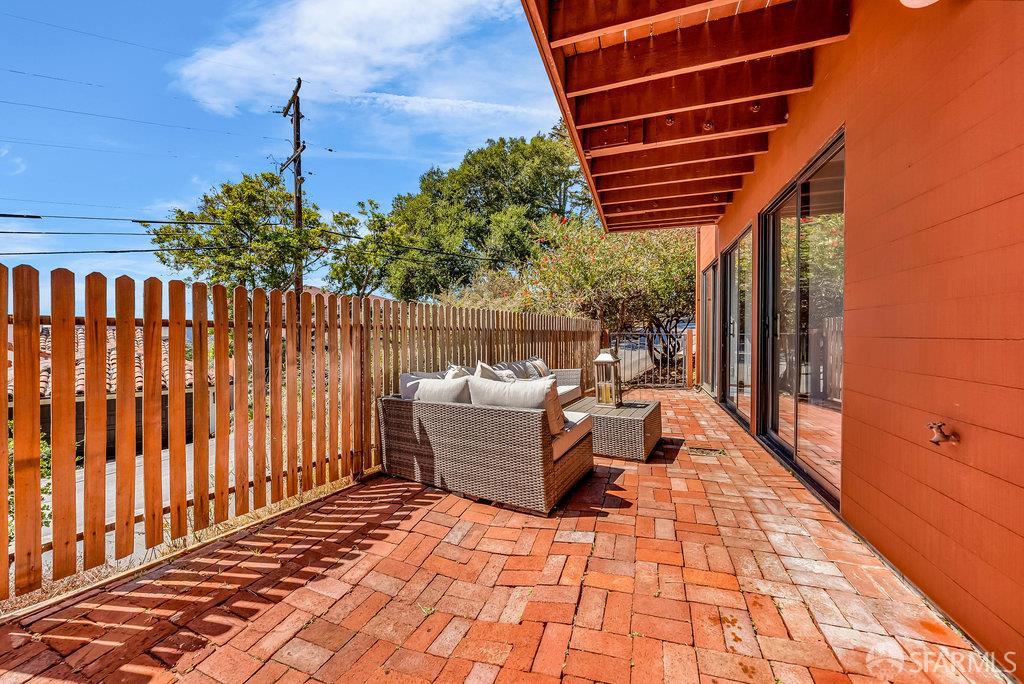 Kensington, California 94707, United States, 4 Bedrooms Bedrooms, ,4 BathroomsBathrooms,Residential,Contingent,203456