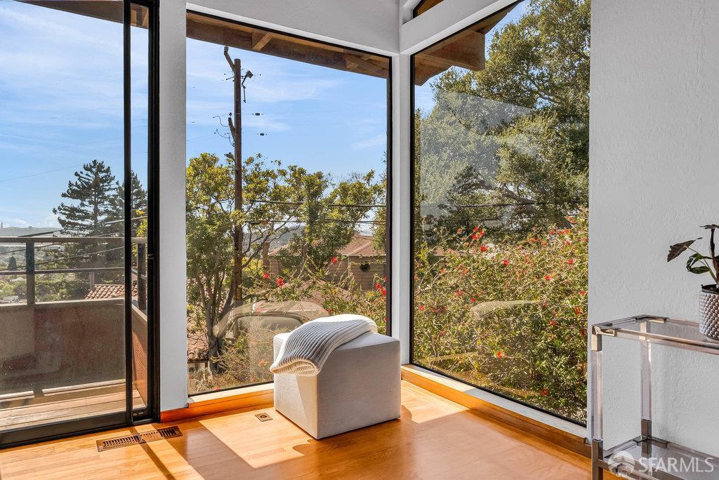 Kensington, California 94707, United States, 4 Bedrooms Bedrooms, ,4 BathroomsBathrooms,Residential,Contingent,203456