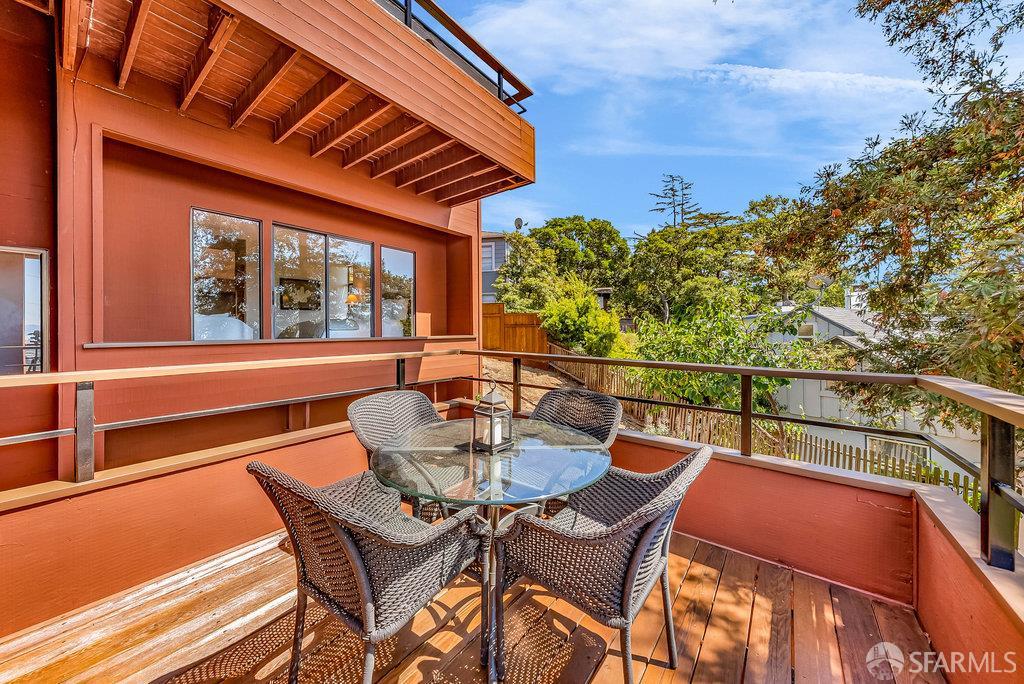 Kensington, California 94707, United States, 4 Bedrooms Bedrooms, ,4 BathroomsBathrooms,Residential,Contingent,203456