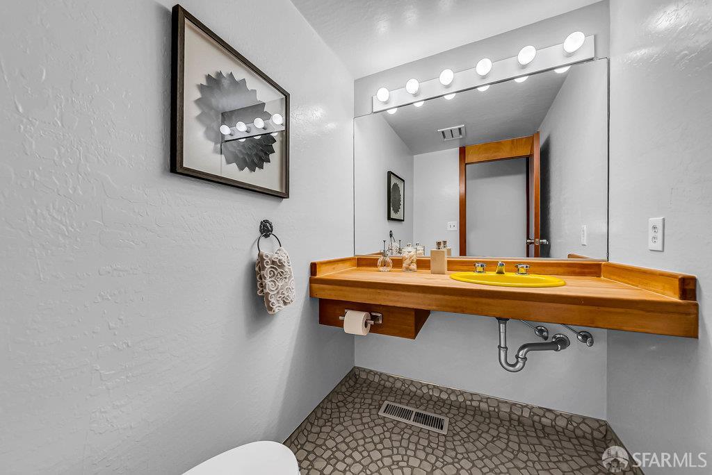 Kensington, California 94707, United States, 4 Bedrooms Bedrooms, ,4 BathroomsBathrooms,Residential,Contingent,203456