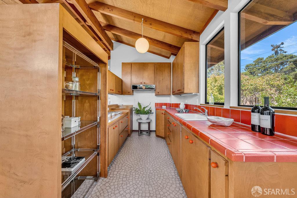 Kensington, California 94707, United States, 4 Bedrooms Bedrooms, ,4 BathroomsBathrooms,Residential,Contingent,203456