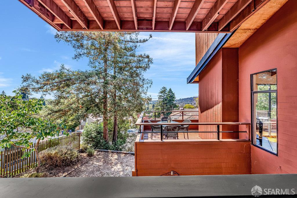 Kensington, California 94707, United States, 4 Bedrooms Bedrooms, ,4 BathroomsBathrooms,Residential,Contingent,203456