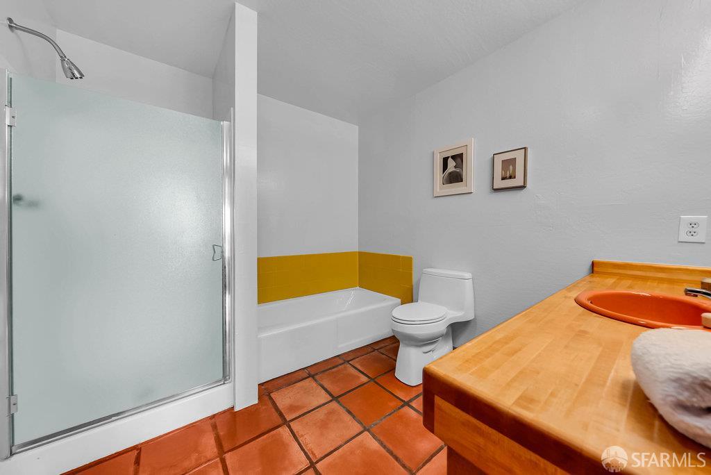 Kensington, California 94707, United States, 4 Bedrooms Bedrooms, ,4 BathroomsBathrooms,Residential,Contingent,203456