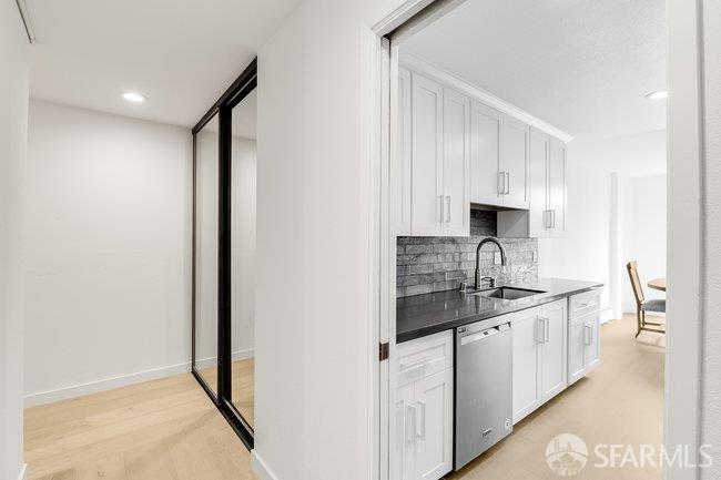 1000 Franklin Street 205