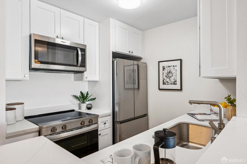 381 Half Moon Lane 312