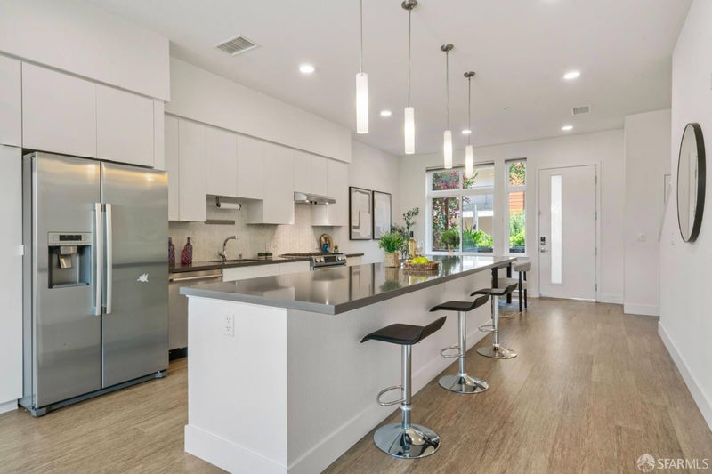3768 Capitol Avenue 305B