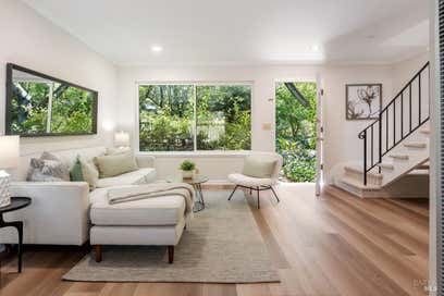 1411 Casa Buena Drive 44 Corte Madera CA 94925