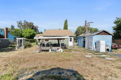 A home in East Palo Alto