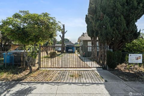 A home in East Palo Alto