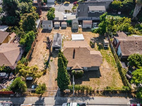 A home in East Palo Alto